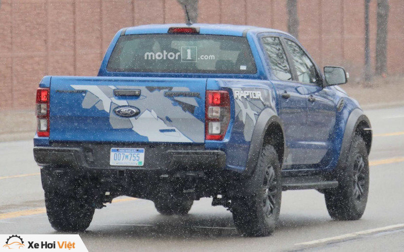 Ford Ranger Raptor 2018 ra mắt với tem thùng sau bắt mắt hơn - 6