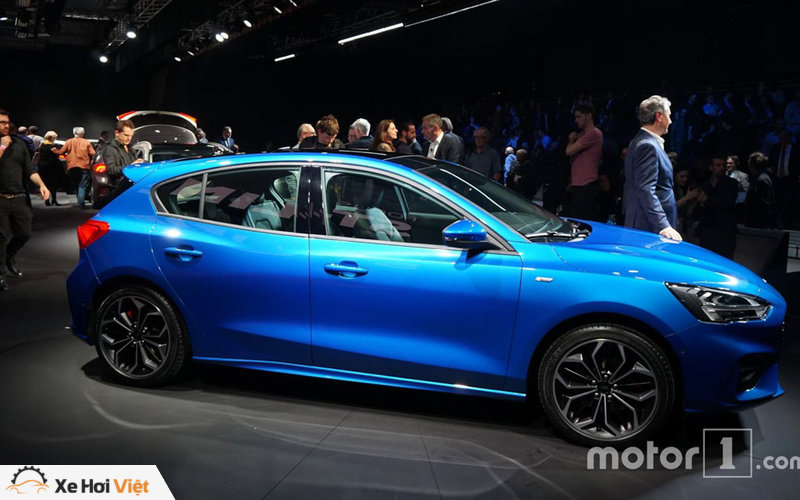 Ngắm nhìn bộ ảnh thực tế của Ford Focus 2019 vừa được ra mắt - 4