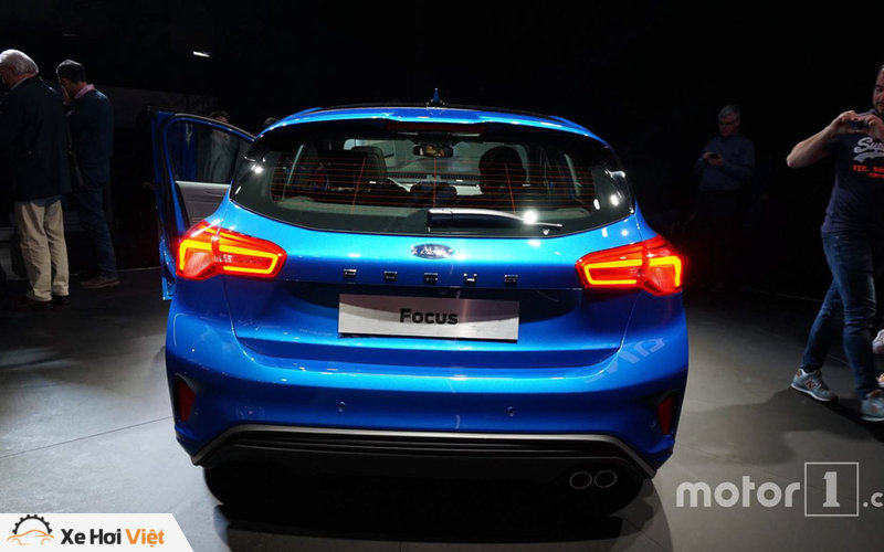Ngắm nhìn bộ ảnh thực tế của Ford Focus 2019 vừa được ra mắt - 9