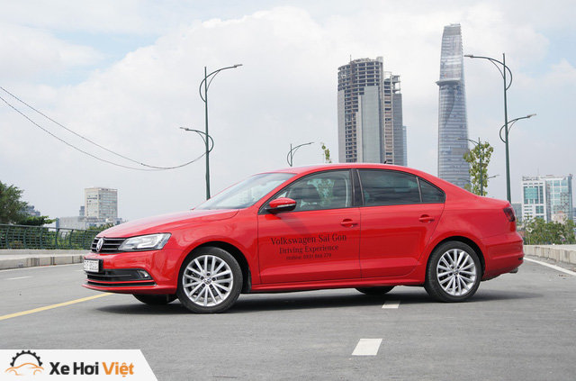 Cạnh tranh Honda Civic, xe nhập khẩu Volkswagen Jetta giảm giá 100 triệu đồng - Ảnh 1. Cạnh tranh Honda Civic, xe nhập khẩu Volkswagen Jetta giảm giá 100 triệu đồng - Ảnh 1.