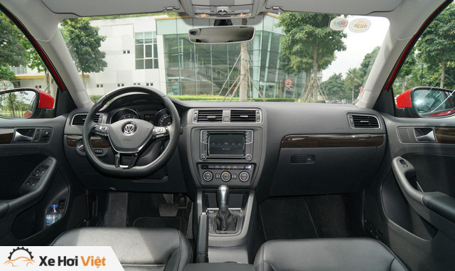 Cạnh tranh Honda Civic, xe nhập khẩu Volkswagen Jetta giảm giá 100 triệu đồng - Ảnh 2. Cạnh tranh Honda Civic, xe nhập khẩu Volkswagen Jetta giảm giá 100 triệu đồng - Ảnh 2.
