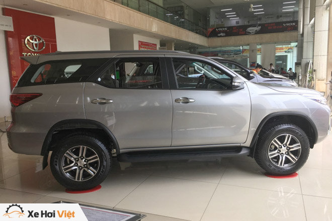 Toyota Fortuner trở lại ngôi vương với 926 xe bán ra trong tháng 8 - 2