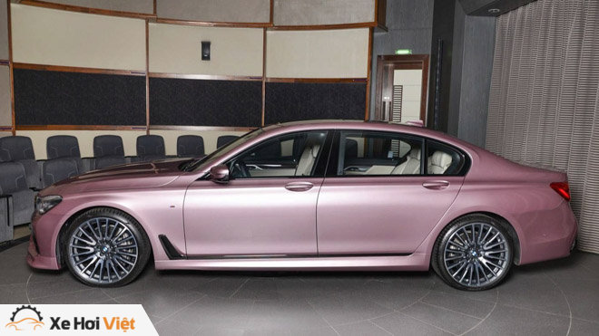 BMW 750Li xDrive cực cá tính với màu sơn hồng phấn - 3