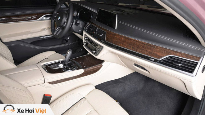 BMW 750Li xDrive cực cá tính với màu sơn hồng phấn - 4