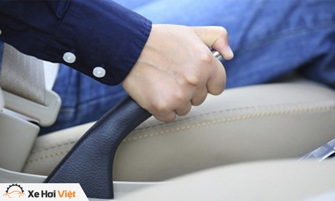 Những thói quen vô tình gây hại cho hệ thống phanh ôtô - 1