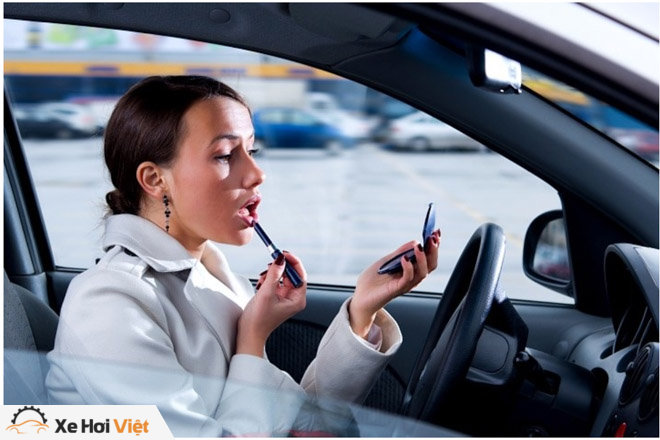 Những lời khuyên hữu ích giúp phụ nữ lái xe an toàn hơn - 4