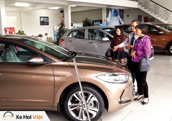 
Doanh số bán xe cuối năm tăng trưởng mạnh mẽ
