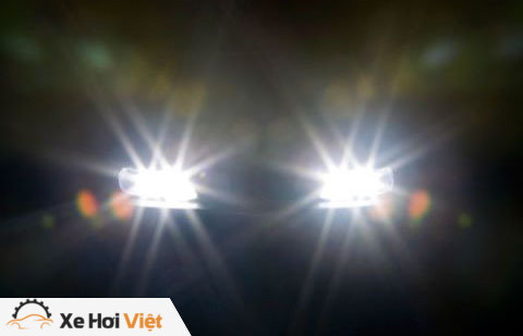 Đèn pha hoạt động tốt giúp tầm nhìn tài xế rõ ràng hơn. 