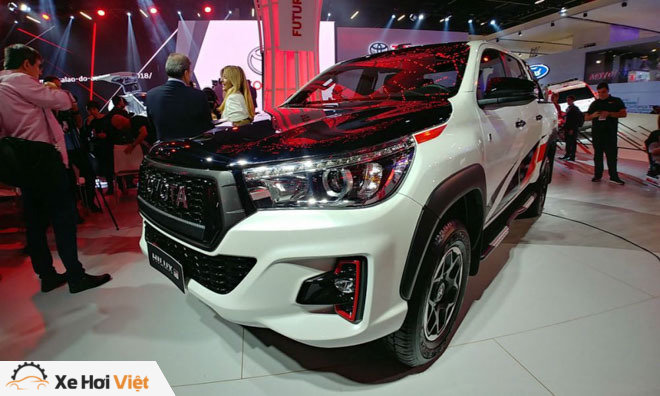 Toyota Hilux bổ sung thêm phiên bản GR Sport, giới hạn 420 chiếc - 2