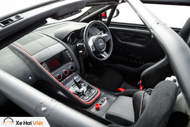 Jaguar giới thiệu thêm phiên bản F-Type Rally - 16