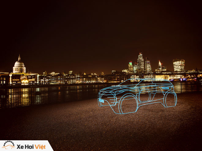 Land Rover trưng bày mô hình Evoque 2019 thế hệ mới trên phố - 7
