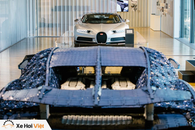 Mô hình lego Bugatti Chiron được trưng bày bên cạnh Bugatti Chiron &#34;thật&#34; - 6