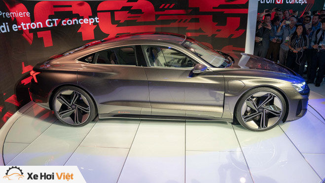 Cận cảnh xe điện Audi E-tron GT vừa ra mắt - 6