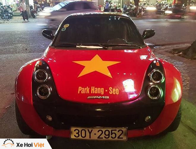 Fan cuồng đội phủ kín xế yêu bằng hình tuyển Việt Nam, mơ vô địch AFF Cup - 11