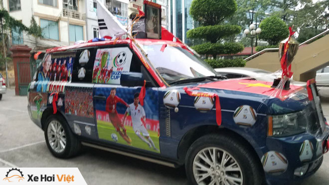Fan cuồng đội phủ kín xế yêu bằng hình tuyển Việt Nam, mơ vô địch AFF Cup - 3