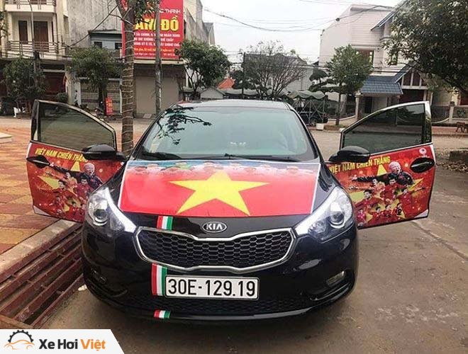 Fan cuồng đội phủ kín xế yêu bằng hình tuyển Việt Nam, mơ vô địch AFF Cup - 12