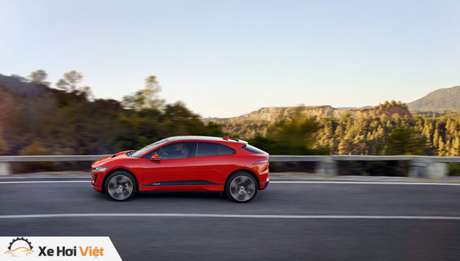 Jaguar I-Pace tiếp tục giành giải thưởng "Chiếc xe của năm 2018" - 7