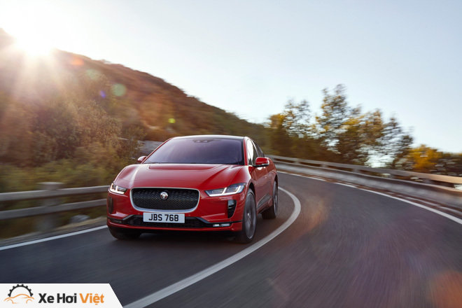 Jaguar I-Pace tiếp tục giành giải thưởng "Chiếc xe của năm 2018" - 5