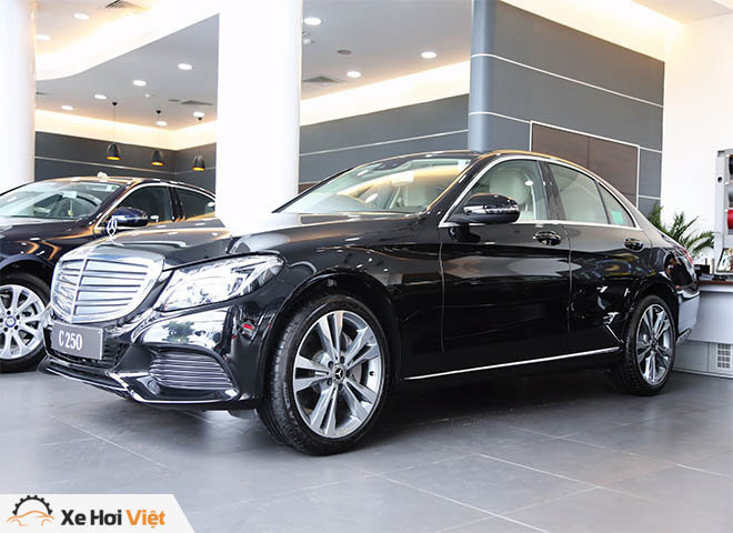 Giá xe Mercedes C200, C250, C300 phiên bản 2019 cập nhật mới nhất - 1