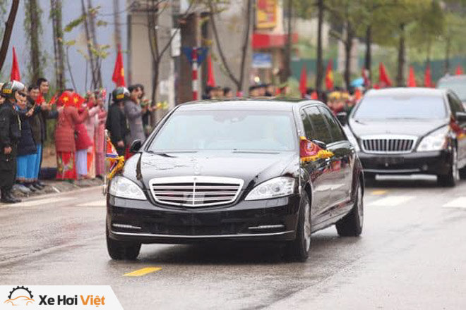 Cận cảnh siêu xe chống đạn của chủ tịch Kim Jong Un vừa đến Việt Nam sáng nay - 1