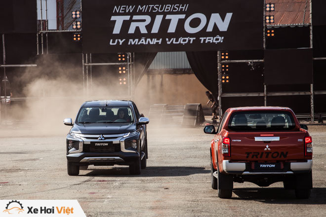 Mitsubishi giảm giá bán cho Outlander và bán tải Triton 2019 - 2