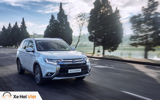 Mitsubishi giảm giá bán cho Outlander và bán tải Triton 2019 - 1