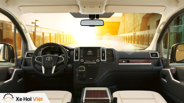 Ra mắt Toyota Granvia - Bản vá sang trọng lên cá mập HiAce - Ảnh 3.