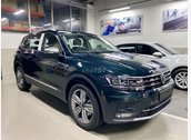 Volkswagen-Tiguan nhập từ Đức màu đen nội thất nâu