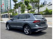 Volkswagen-Tiguan nhập từ Đức màu đen nội thất nâu