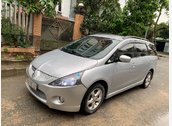 Mitsubishi Grandis 2006 có 1 không có 2
