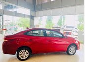 SIÊU PHẨM TOYOTA XĂNG LAI ĐIỆN ĐẦU TIÊN VIỆT NAM