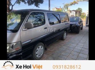 Toyota Hiace 2003 Số sàn 6 chỗ