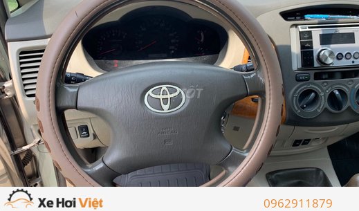 Bán Toyota Innova V 2011 màu bạc xe gia đình đi rất mới