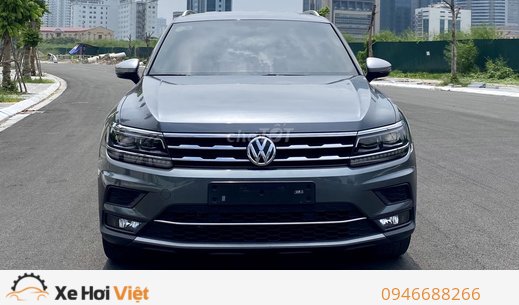 Volkswagen-Tiguan nhập từ Đức màu đen nội thất nâu