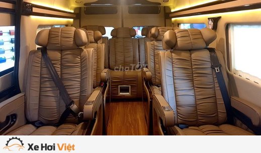 Ford Explorer giảm tiền mặt khuyến mãi phụ kiện