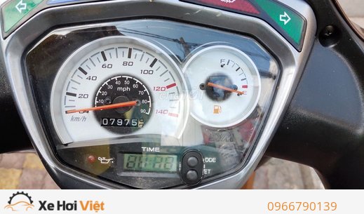 Xe Shark màu trắng mớ nguyên