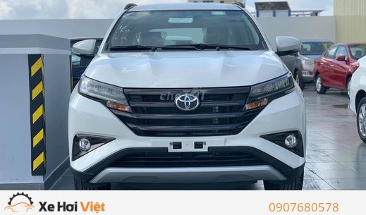 SIÊU PHẨM TOYOTA XĂNG LAI ĐIỆN ĐẦU TIÊN VIỆT NAM