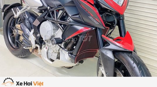 MVAGUSTA RIVALE 800 2014on Review Specs  Prices  MCN