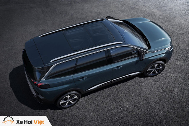 Tương tự 308 và 3008, Peugeot 5008 2017 cũng được phát triển dựa trên cơ sở gầm bệ Efficient Modular Platform (EMP2) nên nhẹ hơn 95 kg so với trước. Trái tim của Peugeot 5008 2017 là động cơ xăng PureTech 130, dung tích 1,2 lít và PureTech 165, dung tích 1,6 lít.